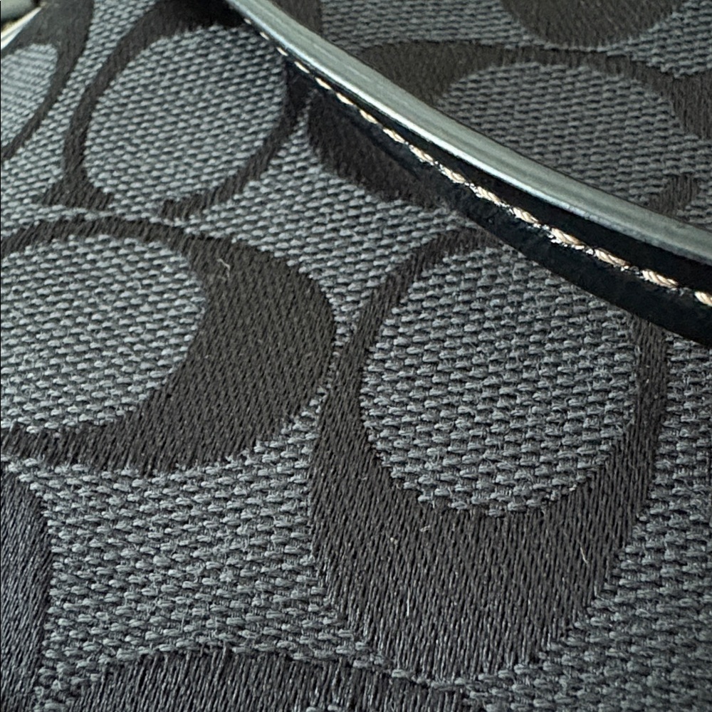 COACH Black Signature C Jacquard Wristlet - Picture 4 of 4